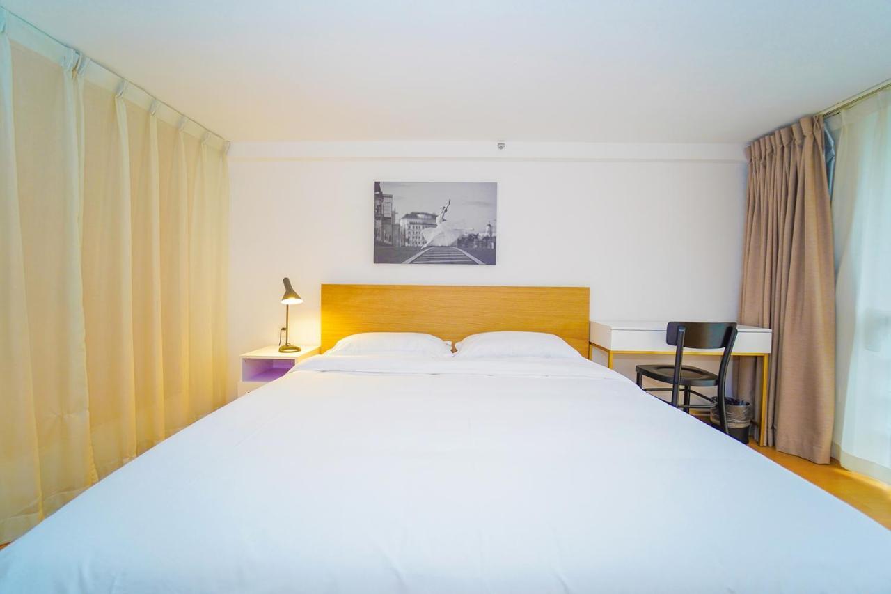 Lujiazui More Residence 샹하이 외부 사진